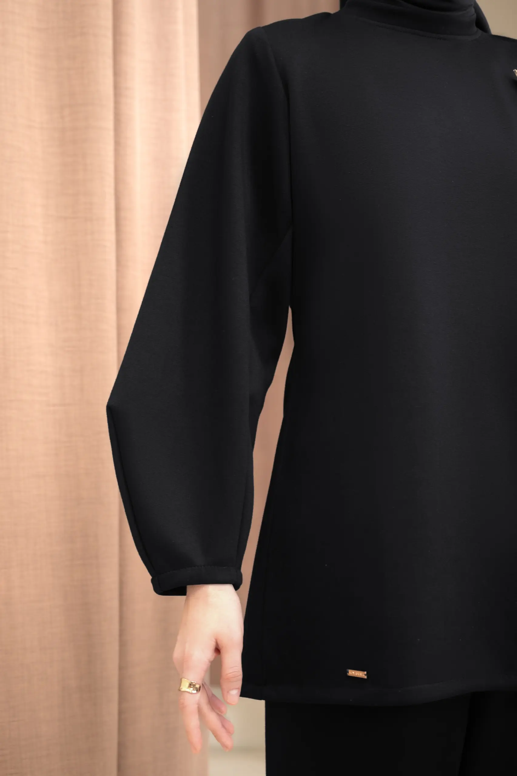 ARC TOP BLACK