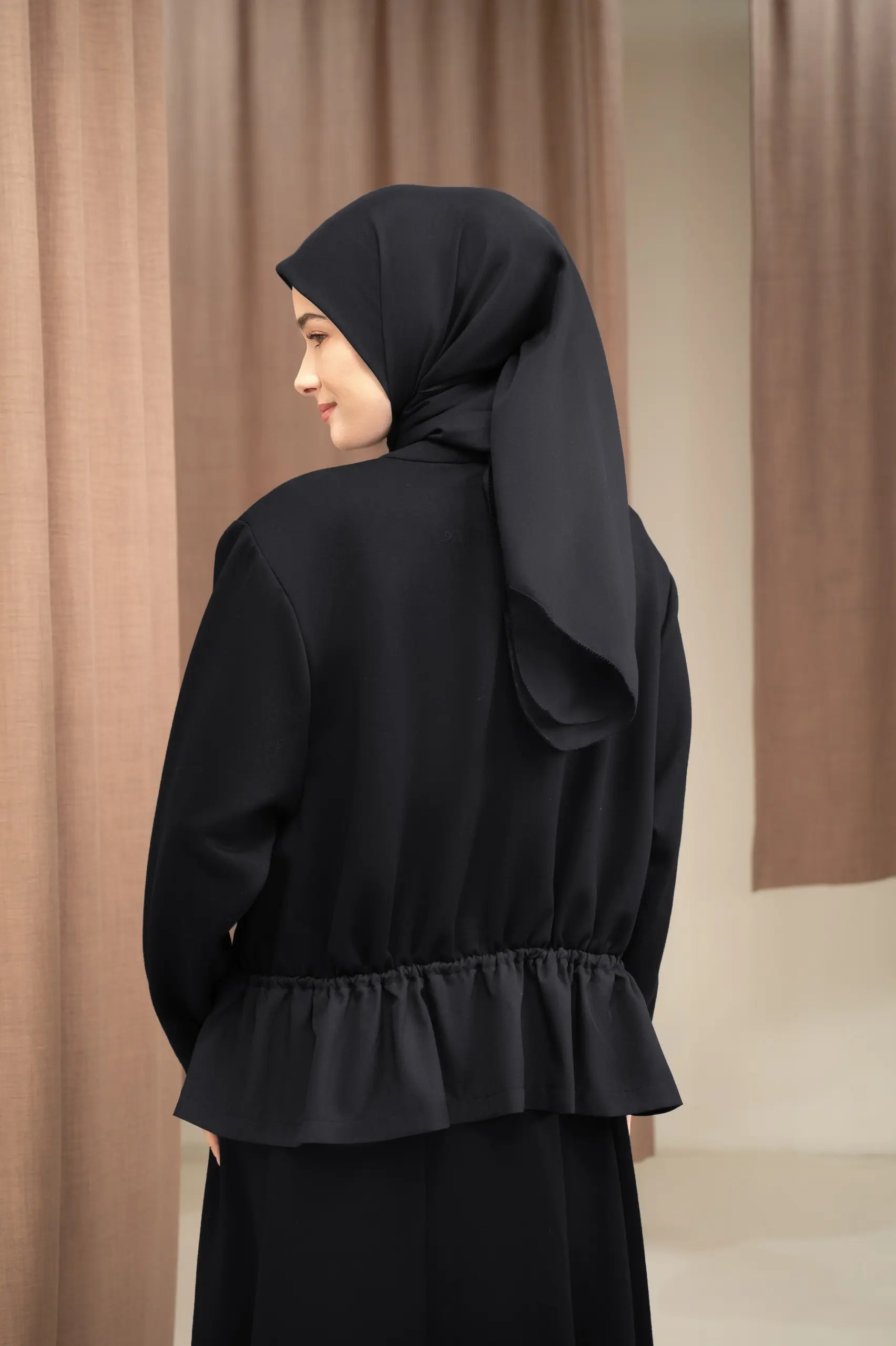 ARC JACKET BLACK