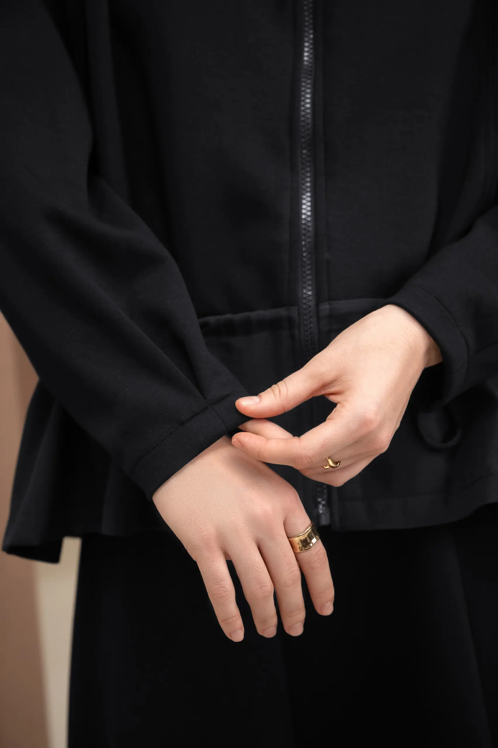 ARC JACKET BLACK