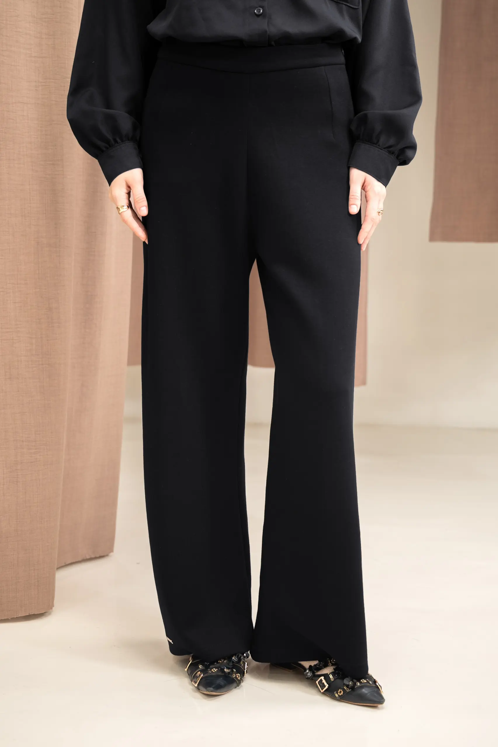ARC PANTS BLACK