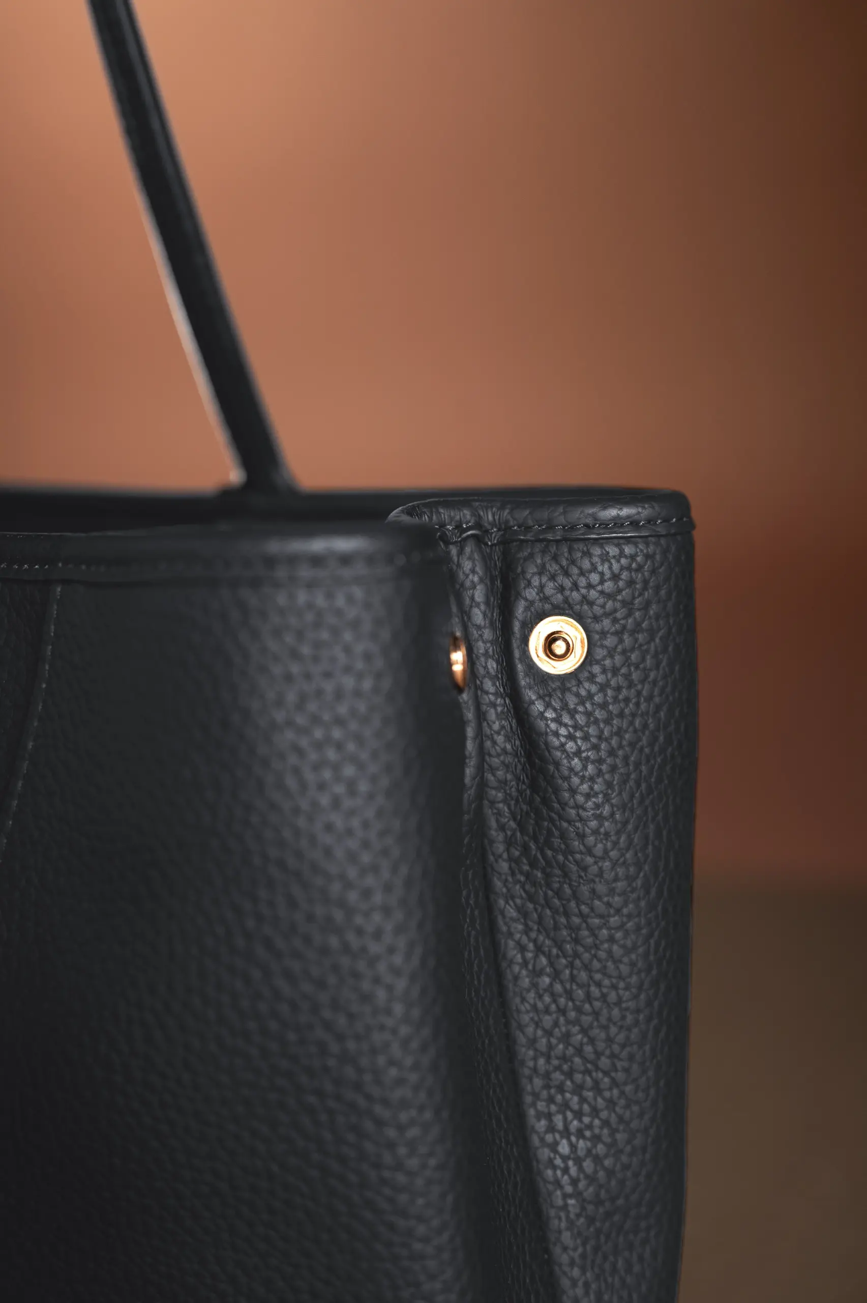 ALLURA TOTEBAG BLACK