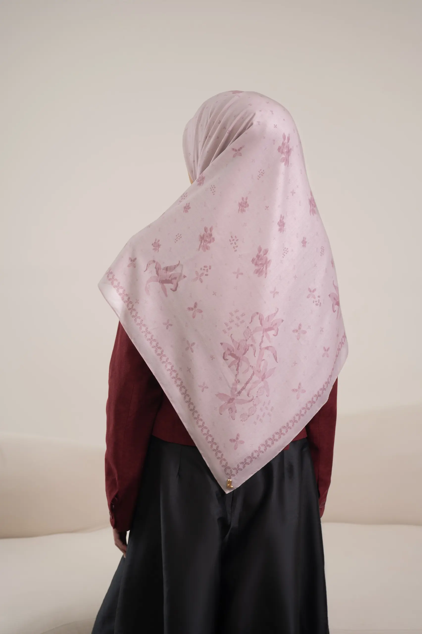 SEKAR SCARF SERUNI