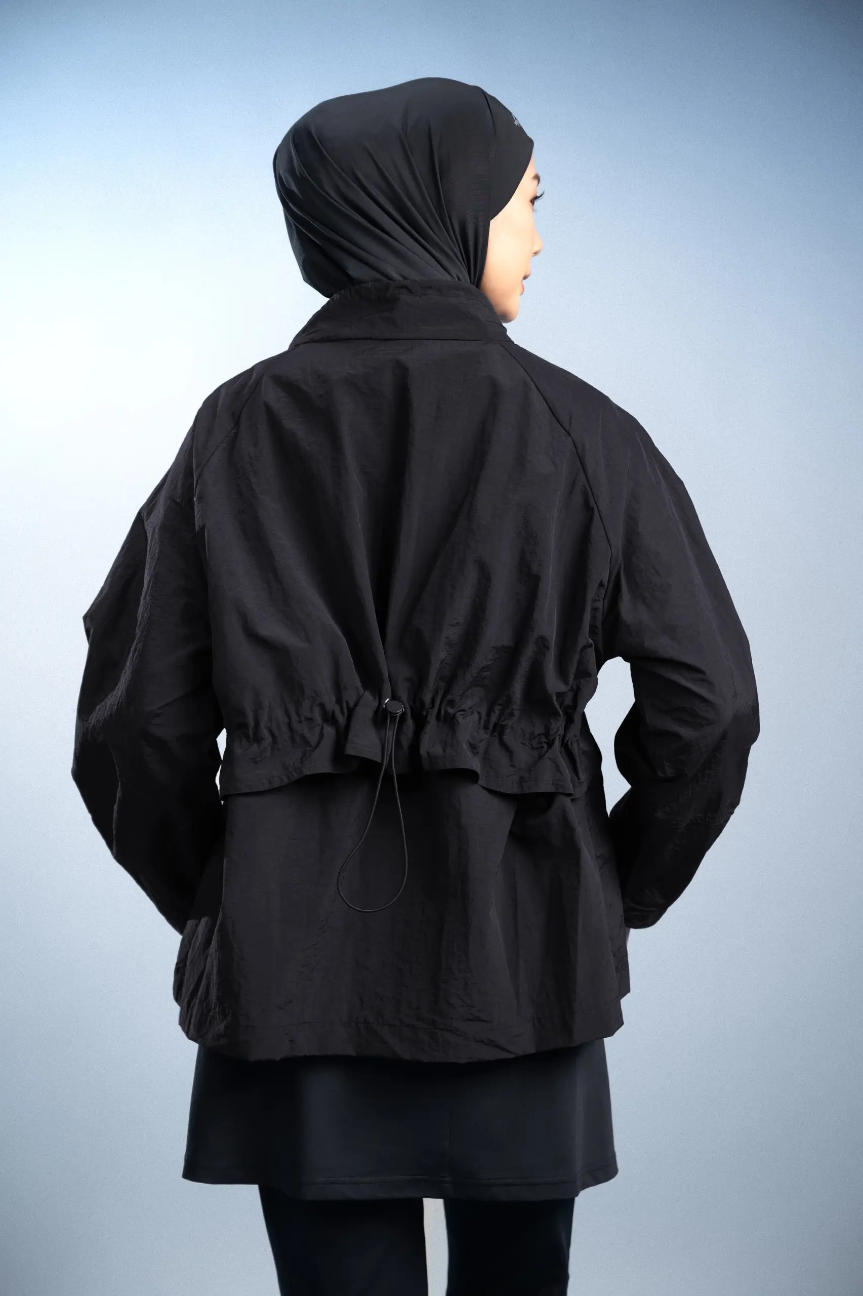 LADY FIT STRIVE BOXY JACKET BLACK