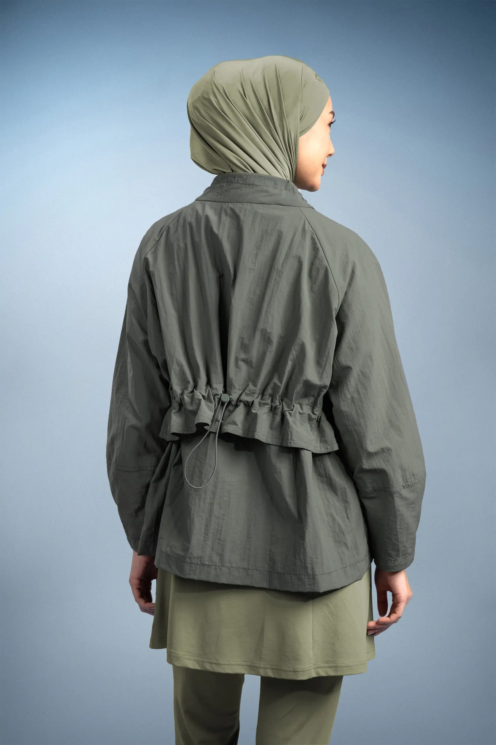 LADY FIT STRIVE BOXY JACKET CEMENT