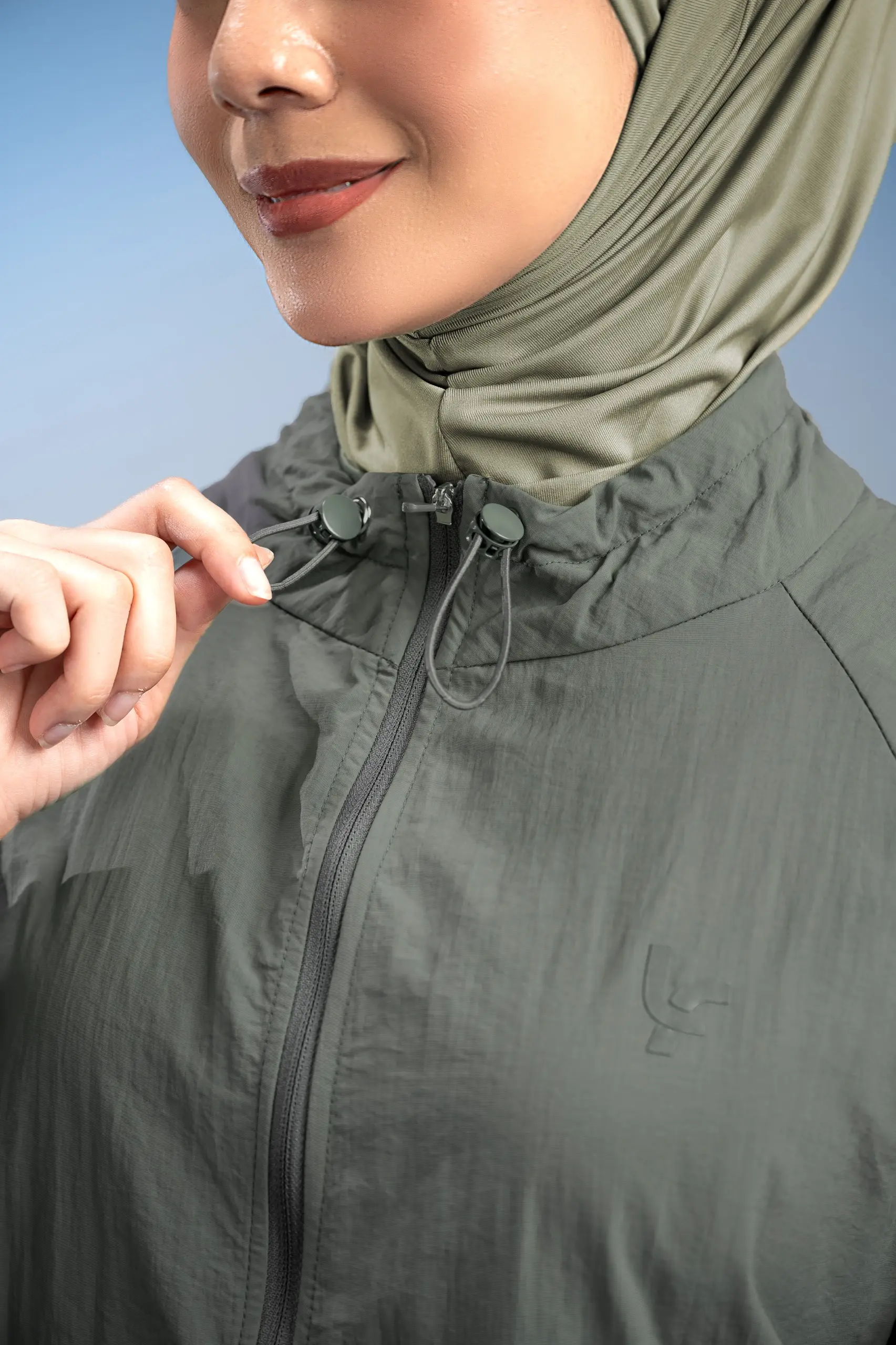 LADY FIT STRIVE BOXY JACKET CEMENT