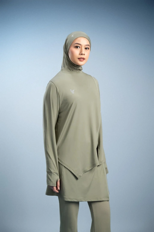 Image of LADY FIT STRIVE TOP MOSS
