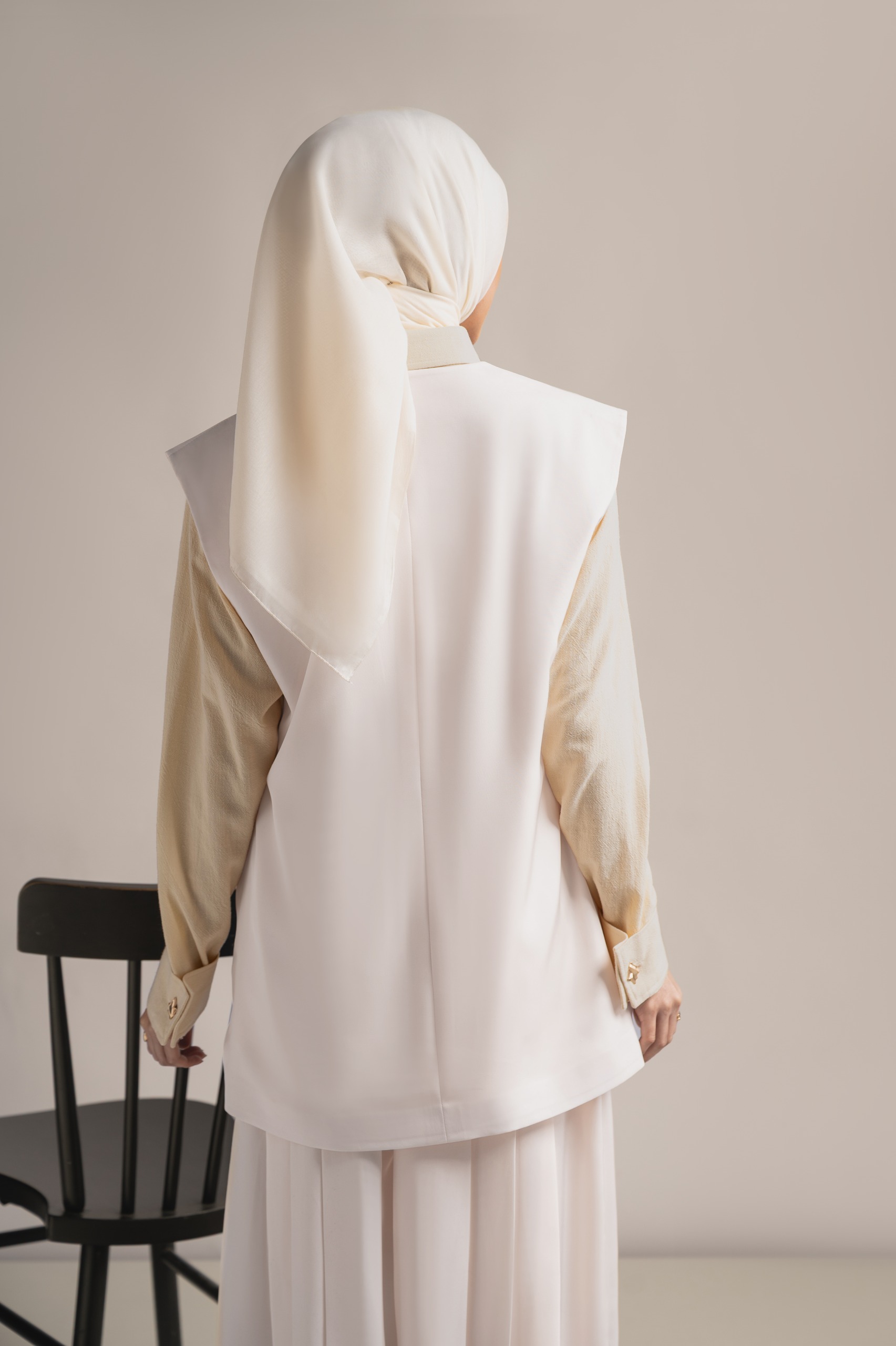 DEAR TO HEART VEST IVORY