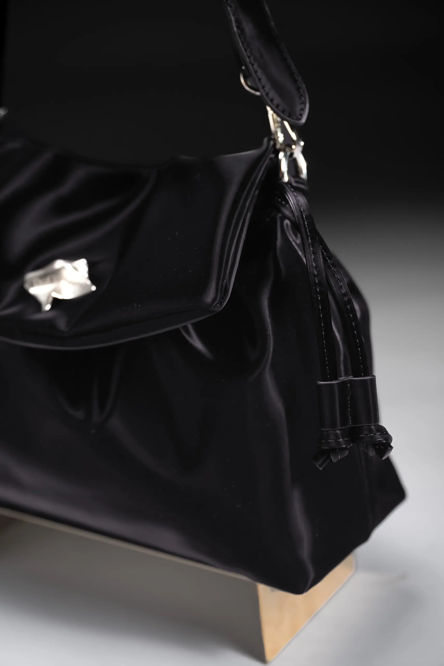 DEAR TO HEART BAG BLACK