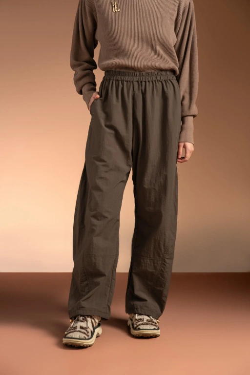 Image of MARGOT 2.0 BARREL PANTS COFFEE