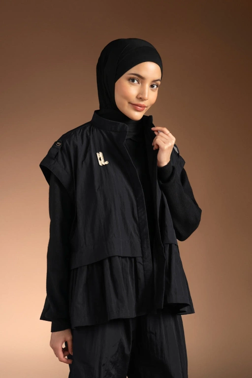 Image of MARGOT 2.0 FRILL VEST ONYX