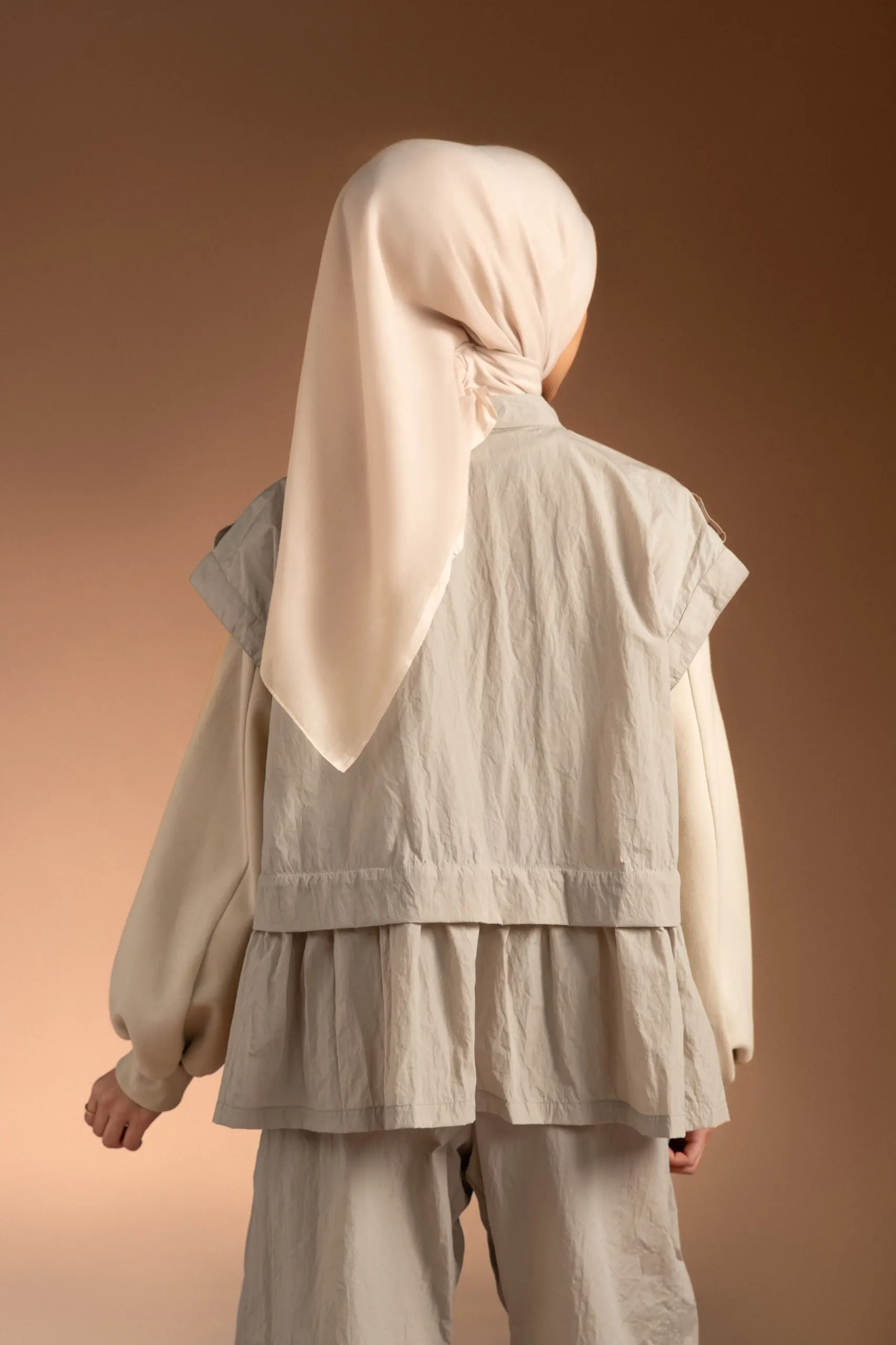 MARGOT 2.0 FRILL VEST CREME