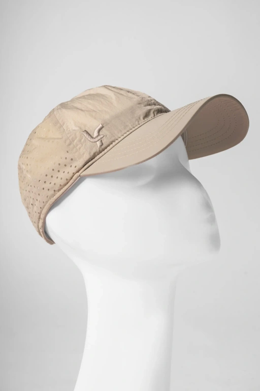 LADY FIT RUNERA CAP CREAM