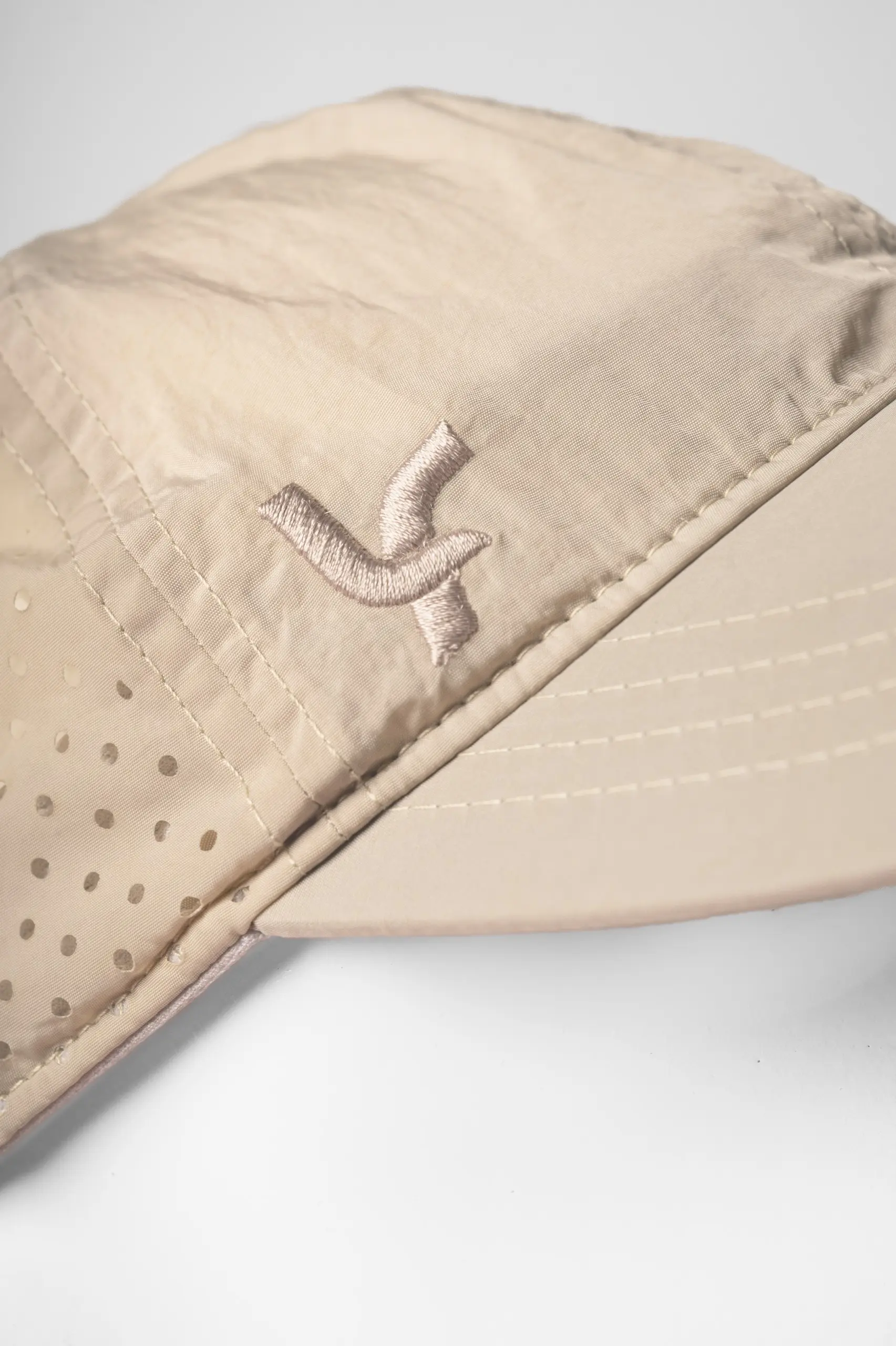 LADY FIT RUNERA CAP CREAM