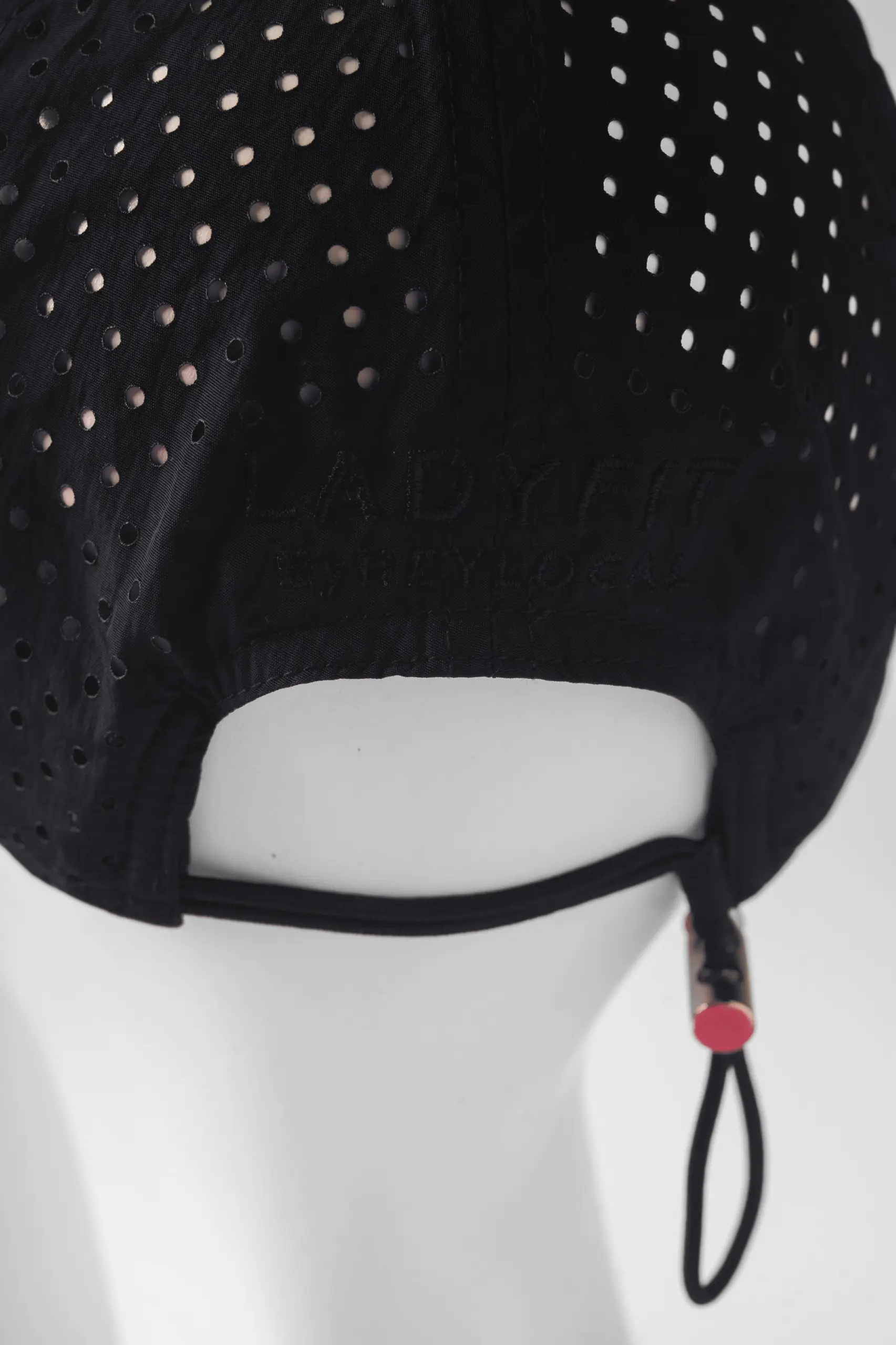 LADY FIT RUNERA CAP ONYX