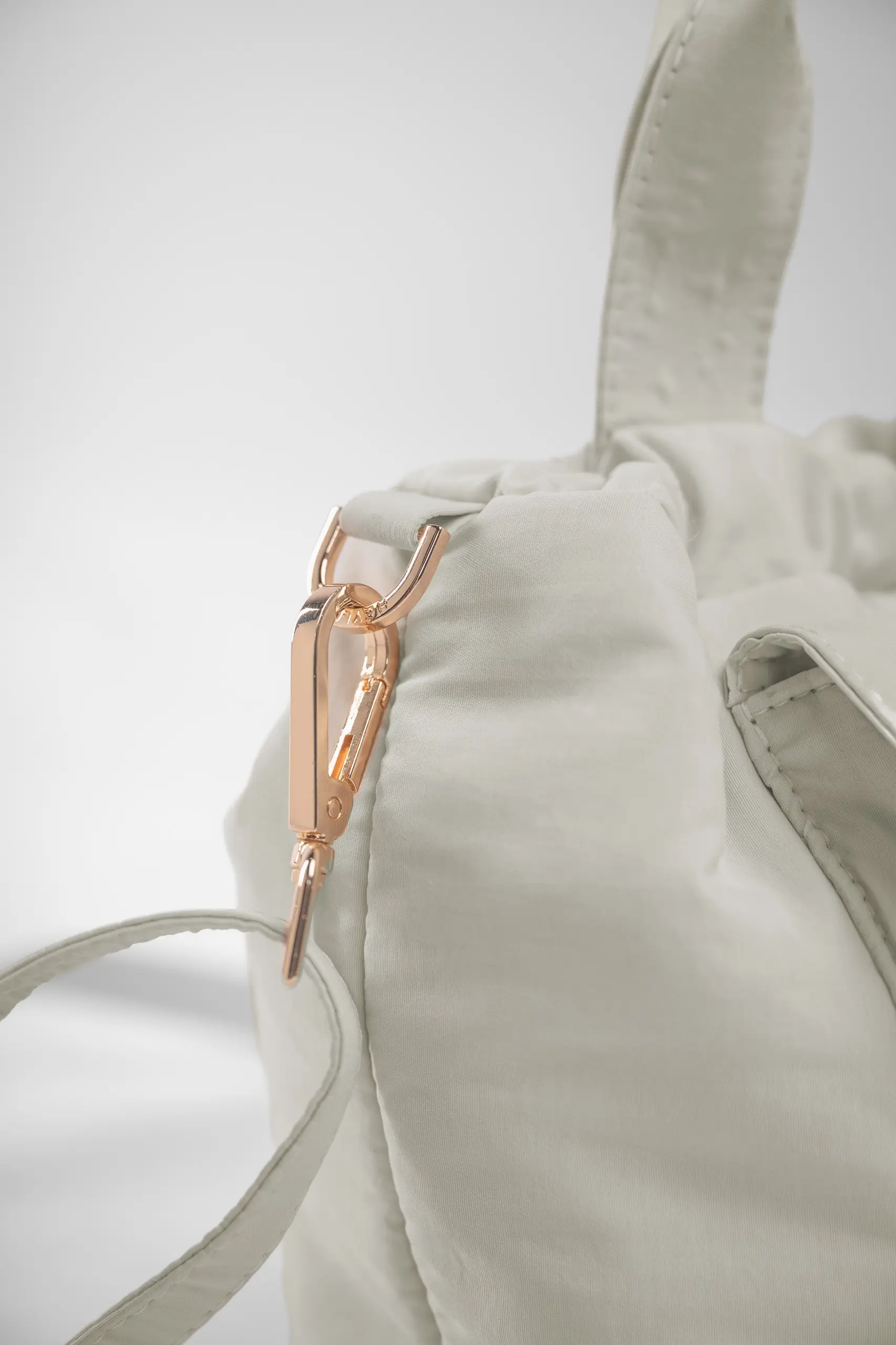 RUNERA SLING BAG BONE
