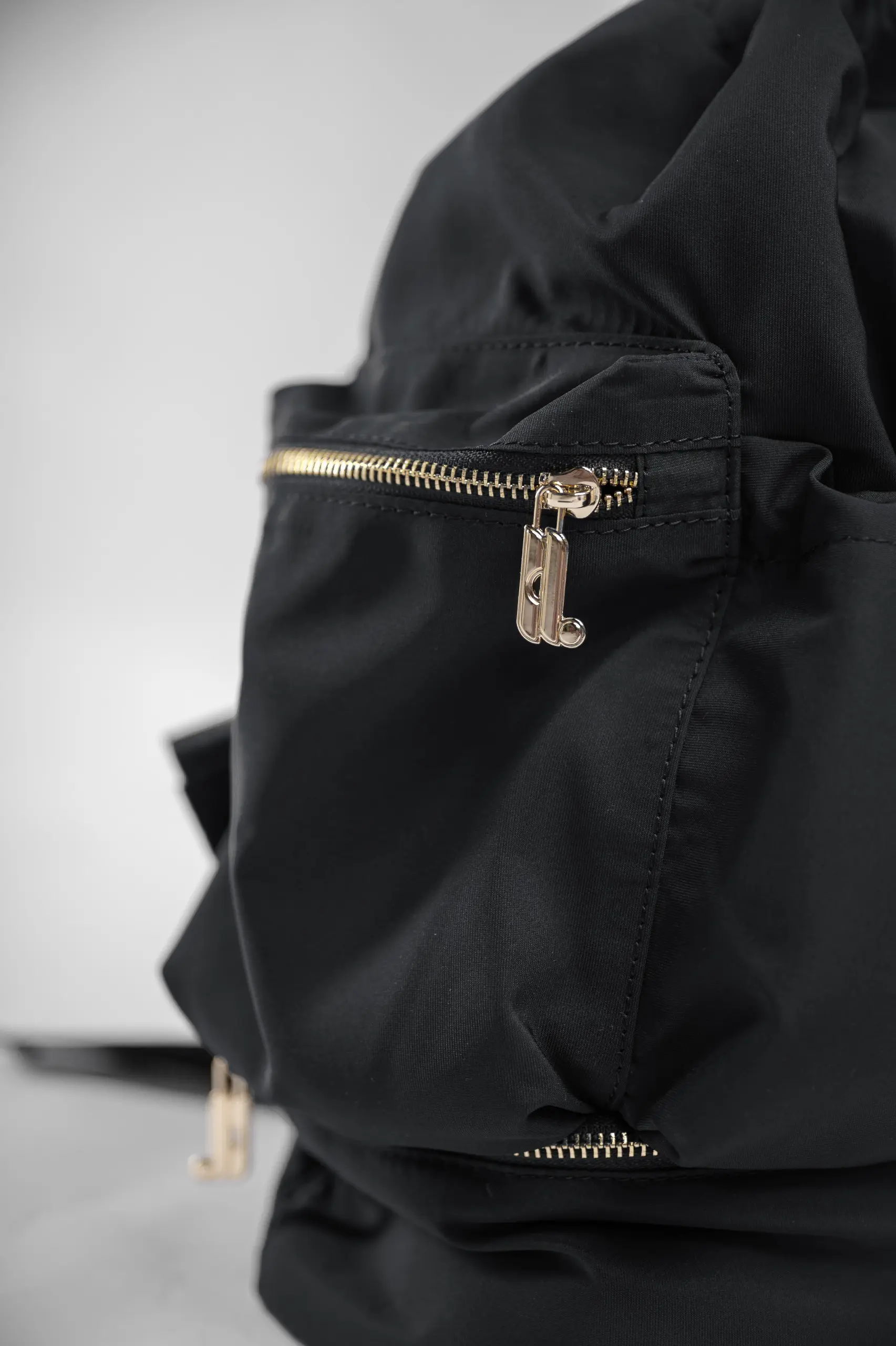 RUNERA BACKPACK BLACK