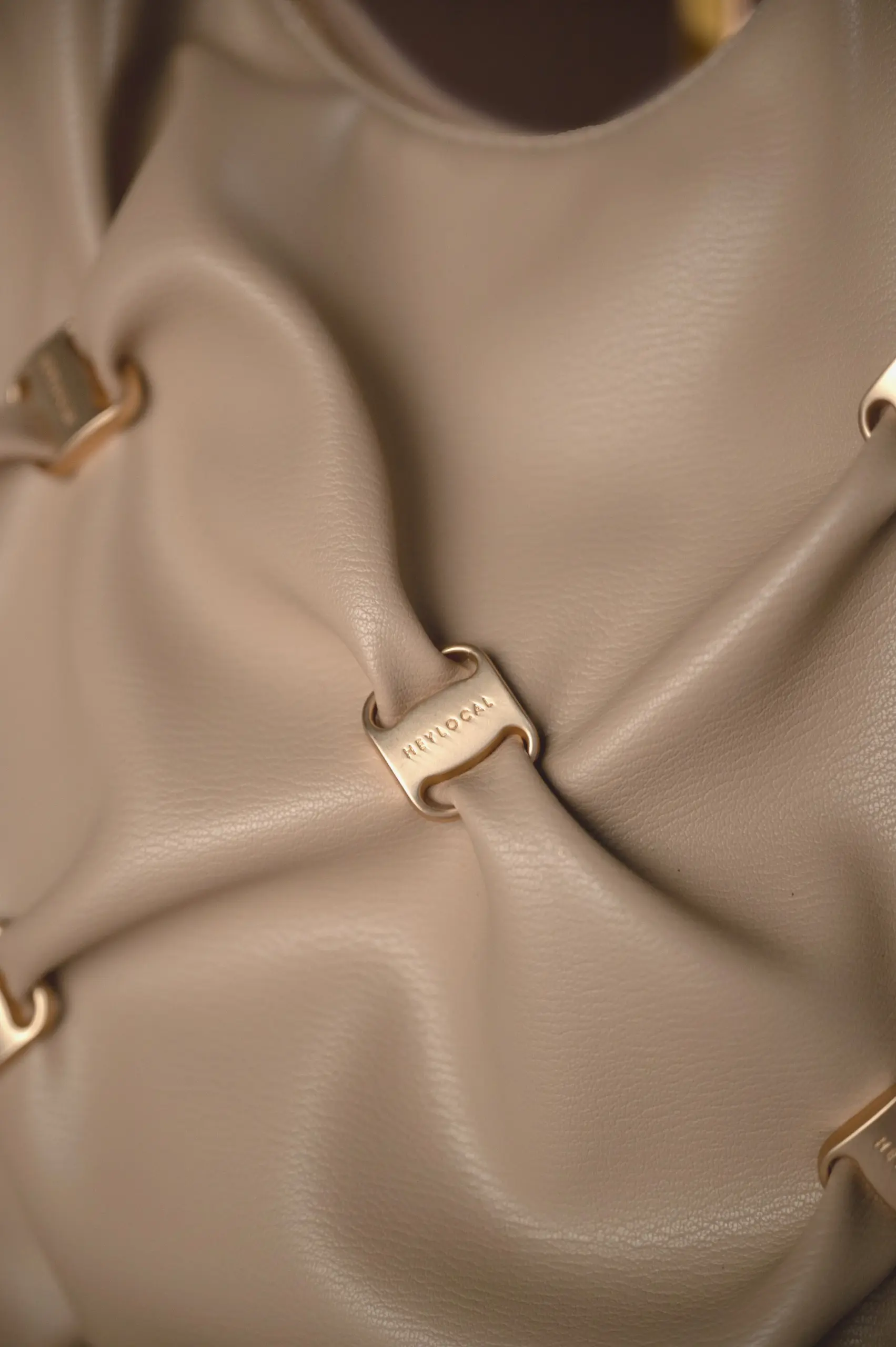 CONNECT TOTEBAG BEIGE