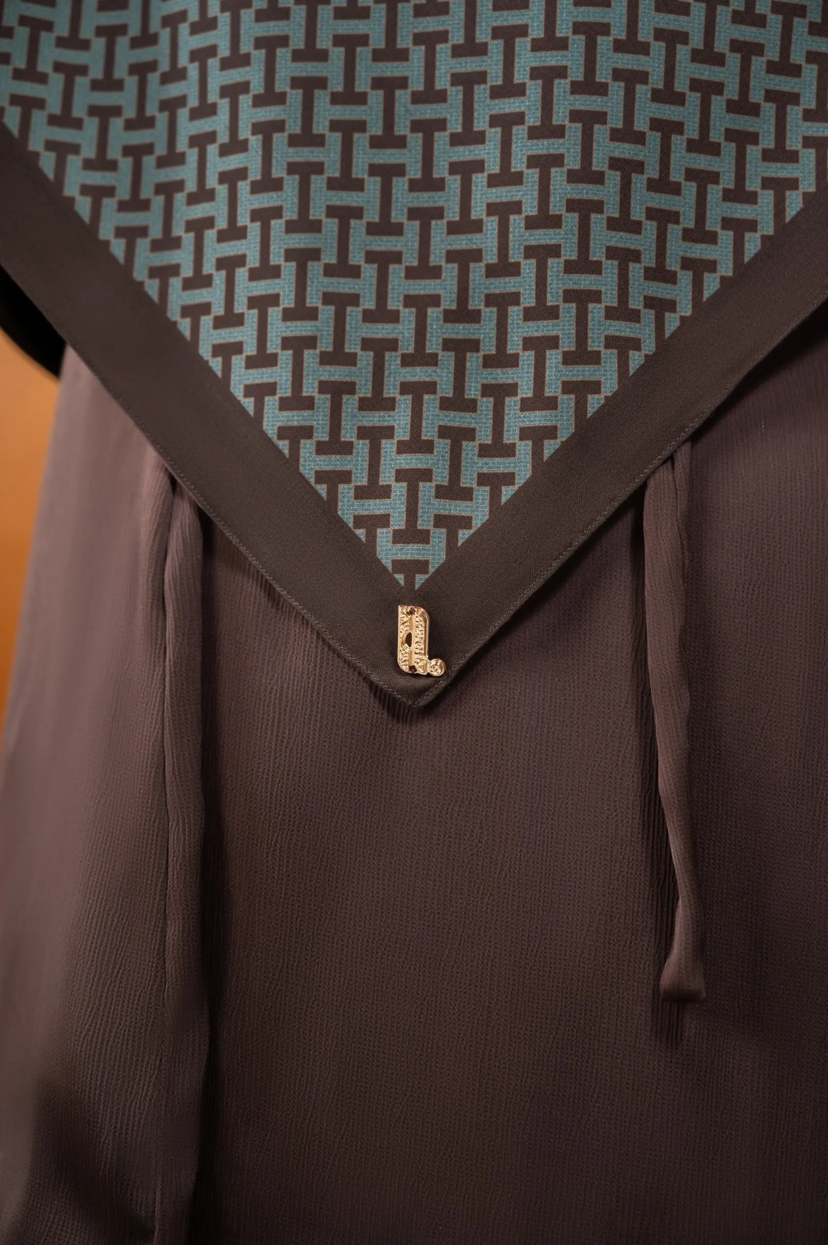 MONOHERITAGE SCARF CAFYN