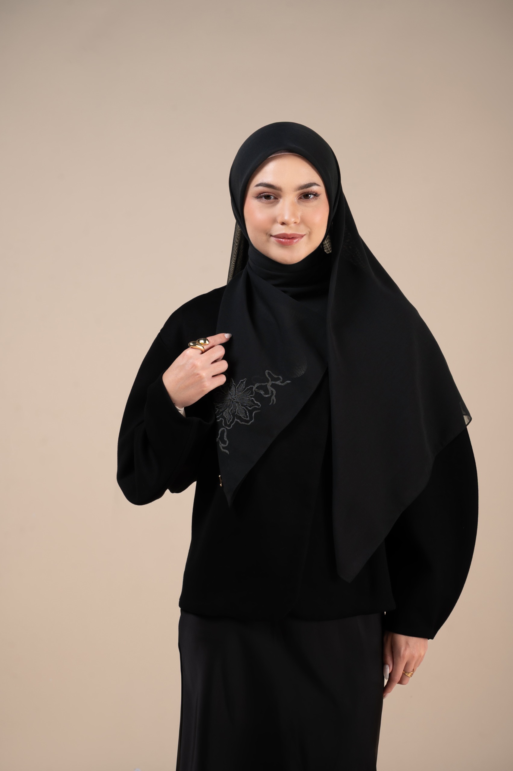 TIAMA SCARF BLACK