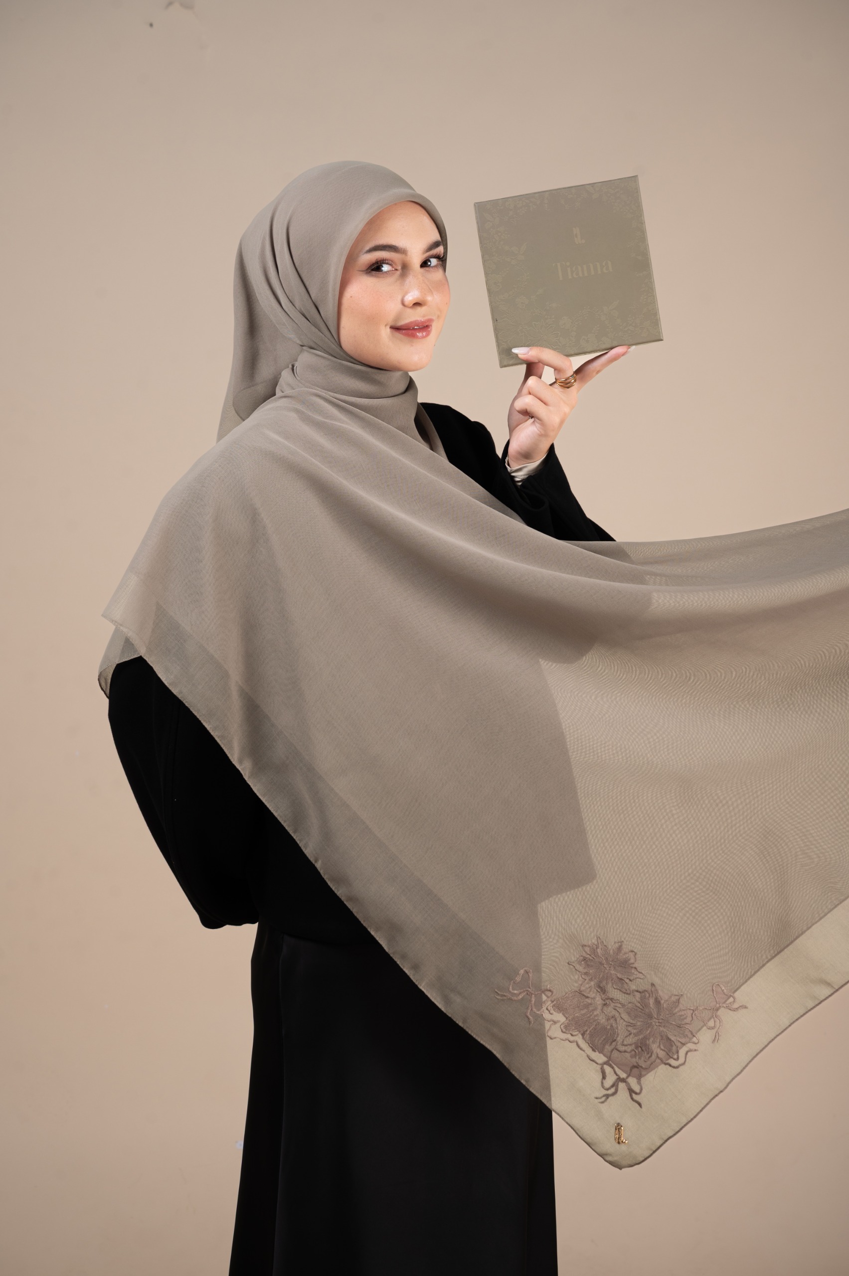 TIAMA SCARF SESAME