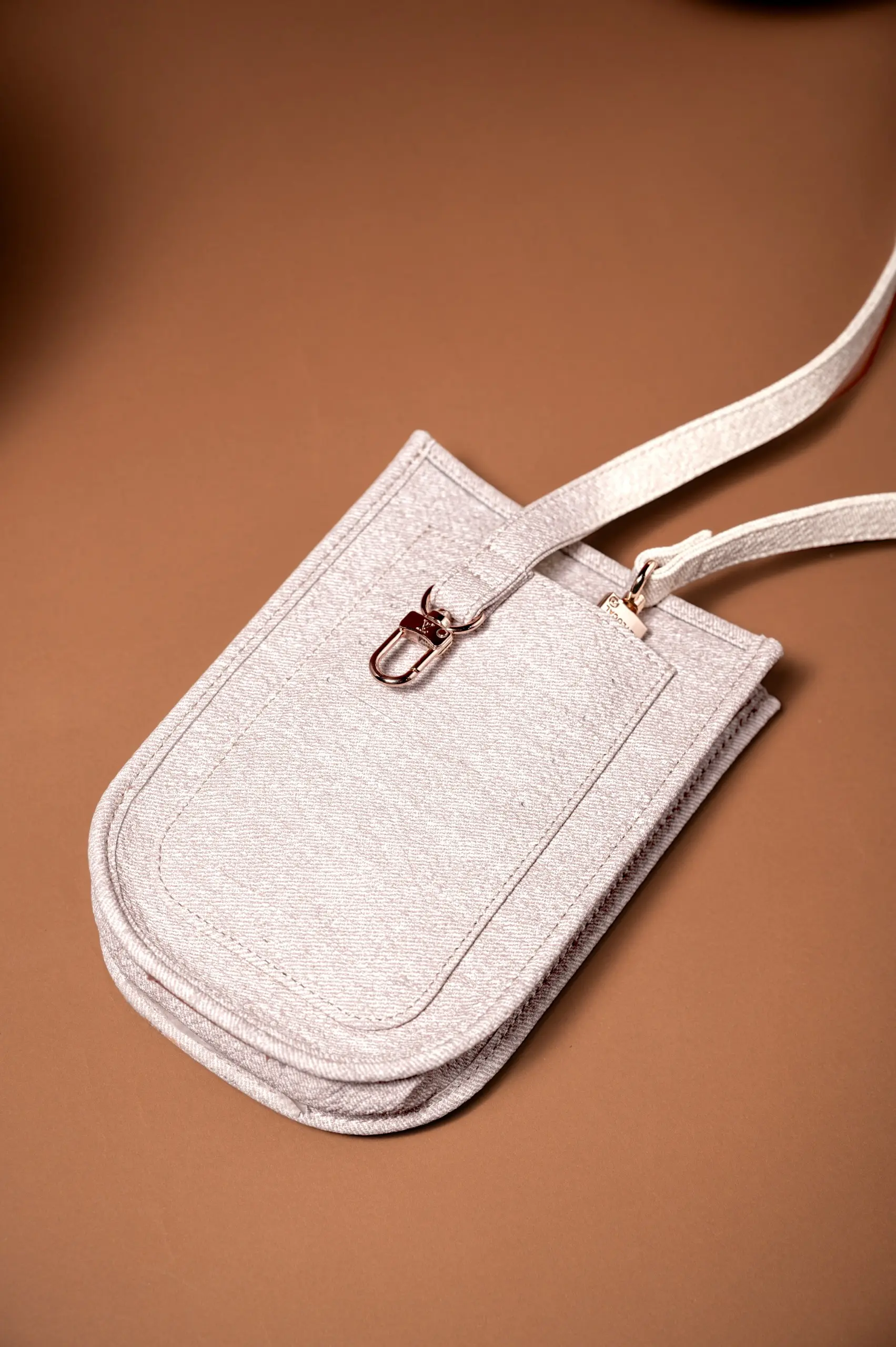 BLEUETTE PHONE BAG DOVE