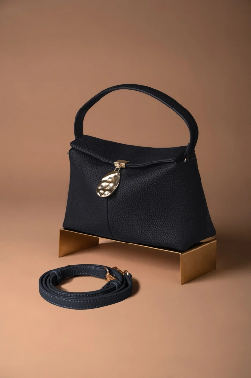 Image of SHARON BAG ONYX