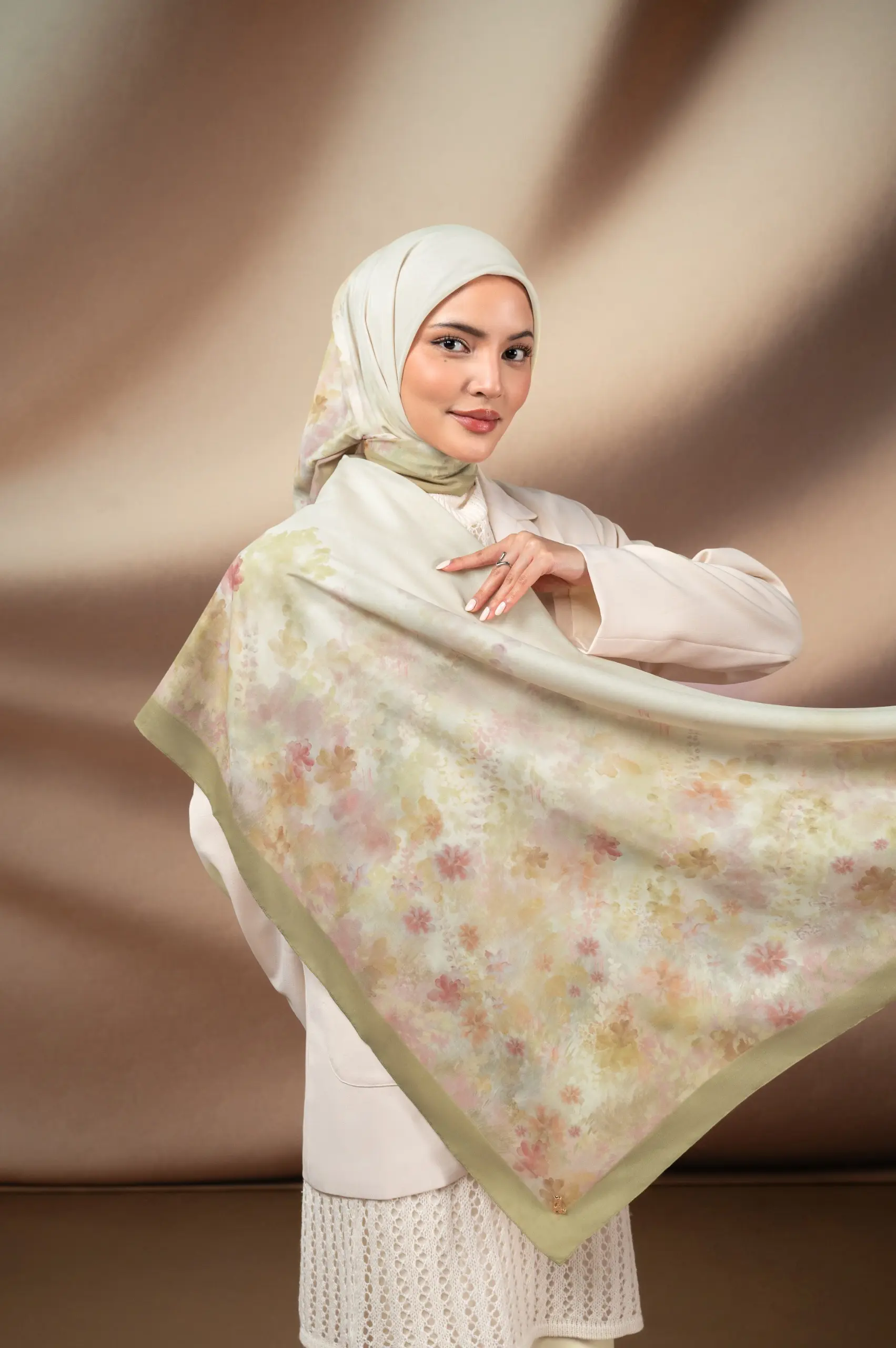 PALETTIA SCARF LUMINE