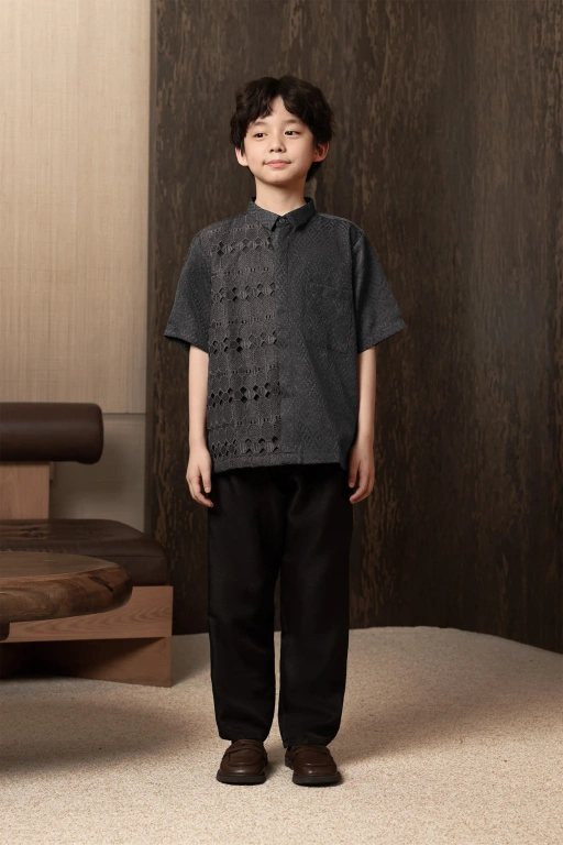 Image of Kemeja Brokat Manggala Anak Lengan Pendek Kabut