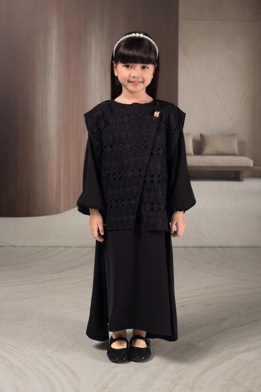 Image of GAUN ANAK MANGGALA BAYANG