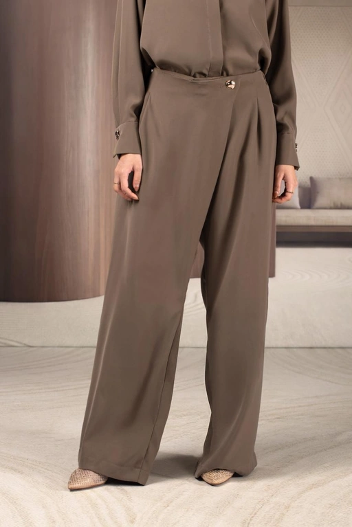 Image of CELANA MANGGALA PALA