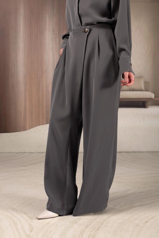 Image of CELANA MANGGALA KABUT