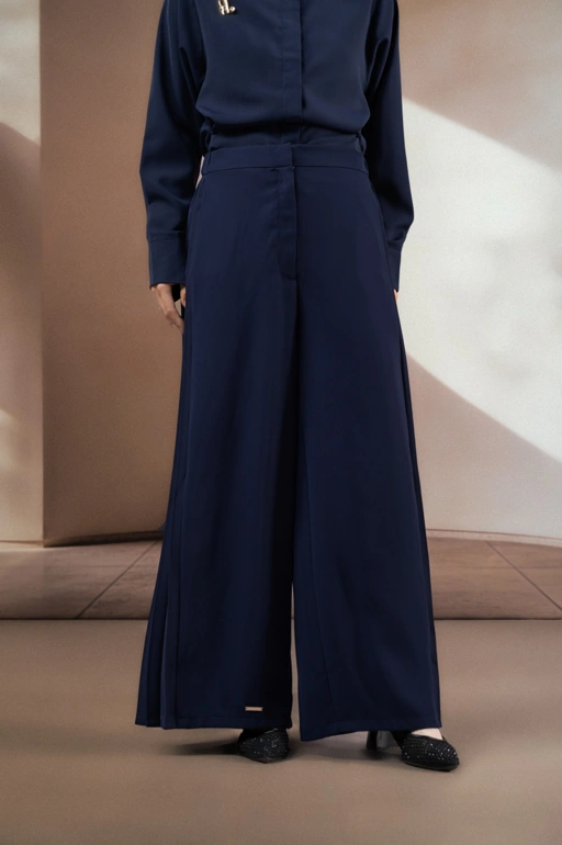 Image of CELANA BERLIPAT ELOK SWARGA