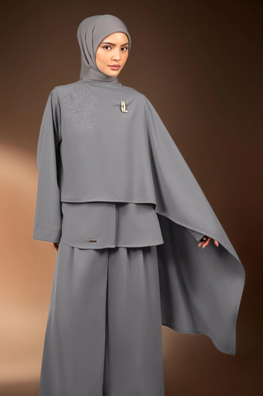 Image of BLUS BERSELENDANG TENTREM KELABU