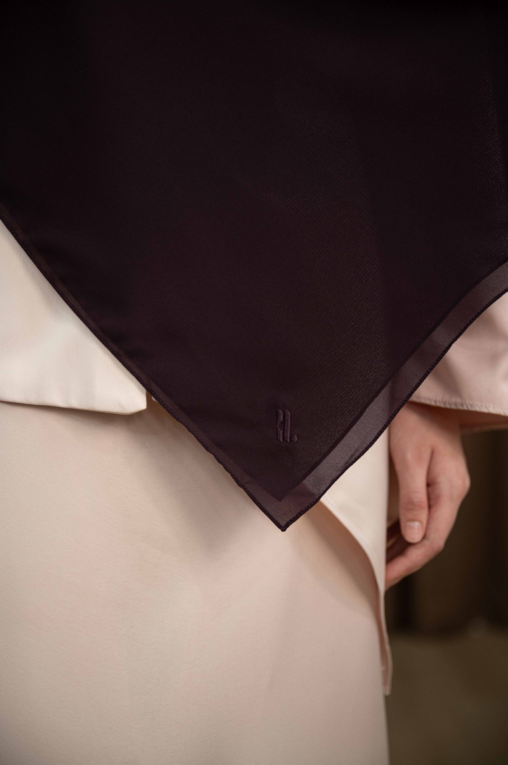 FLOWY SCARF PLUM
