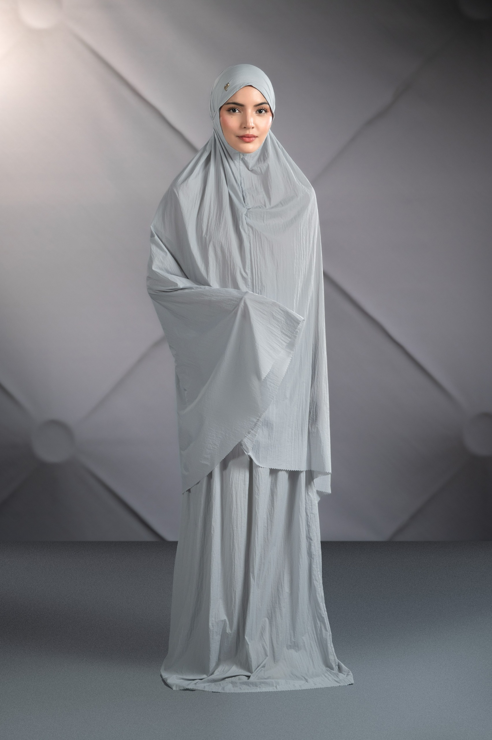 BOUTONNE PRAYER SET SKYLIGHT