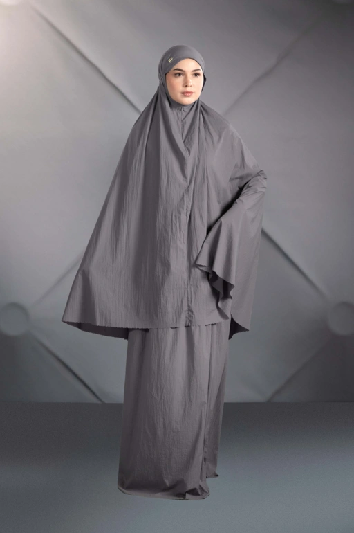 Image of BOUTONNE PRAYER SET STORM