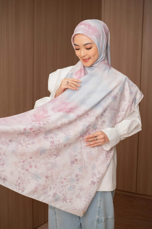 Image of FLEUR DE RÊVE SCARF CLOUDBERRY