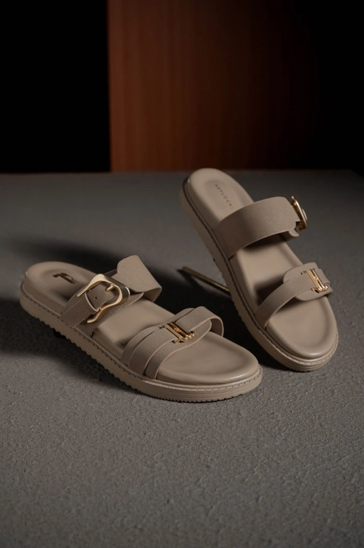 Image of REINE SANDAL SAND