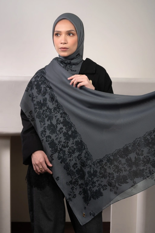 Image of NOIRLACE SCARF CHARCOAL
