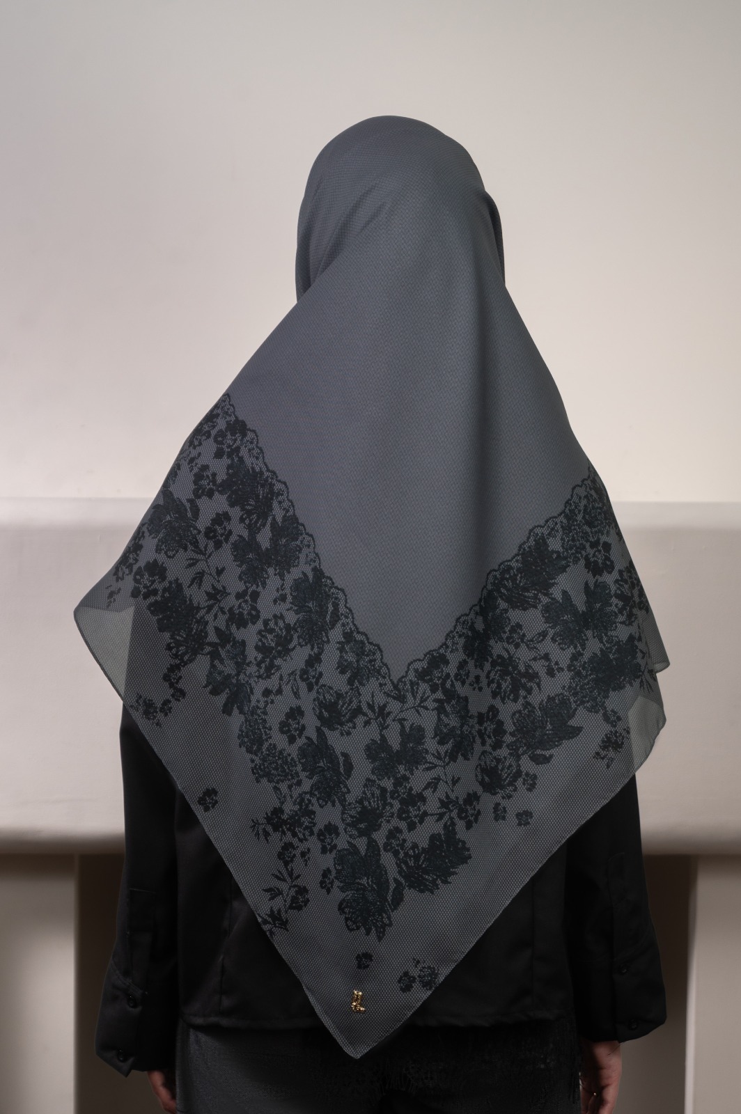 NOIRLACE SCARF CHARCOAL
