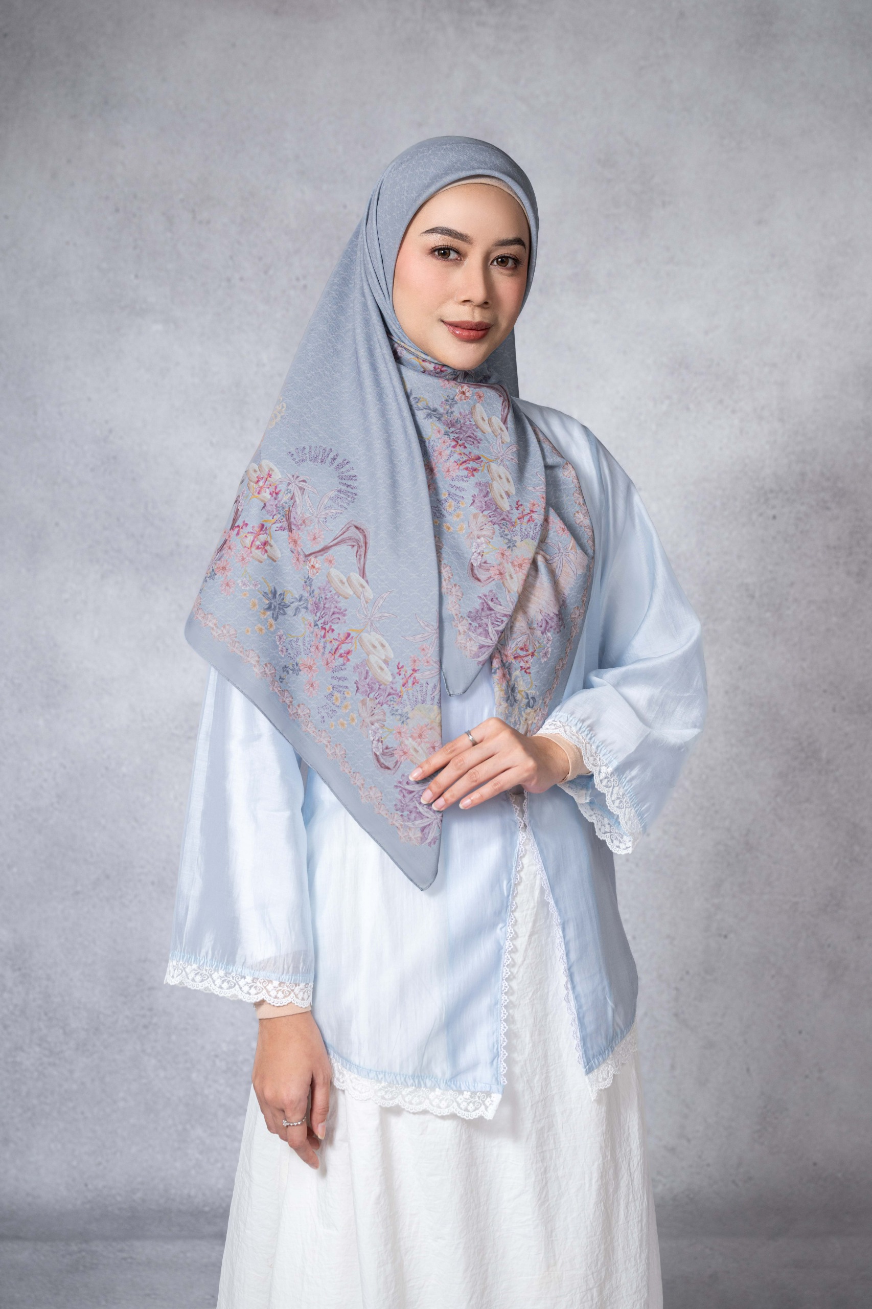 BEYOND BATAVIA SCARF BLUEBELL