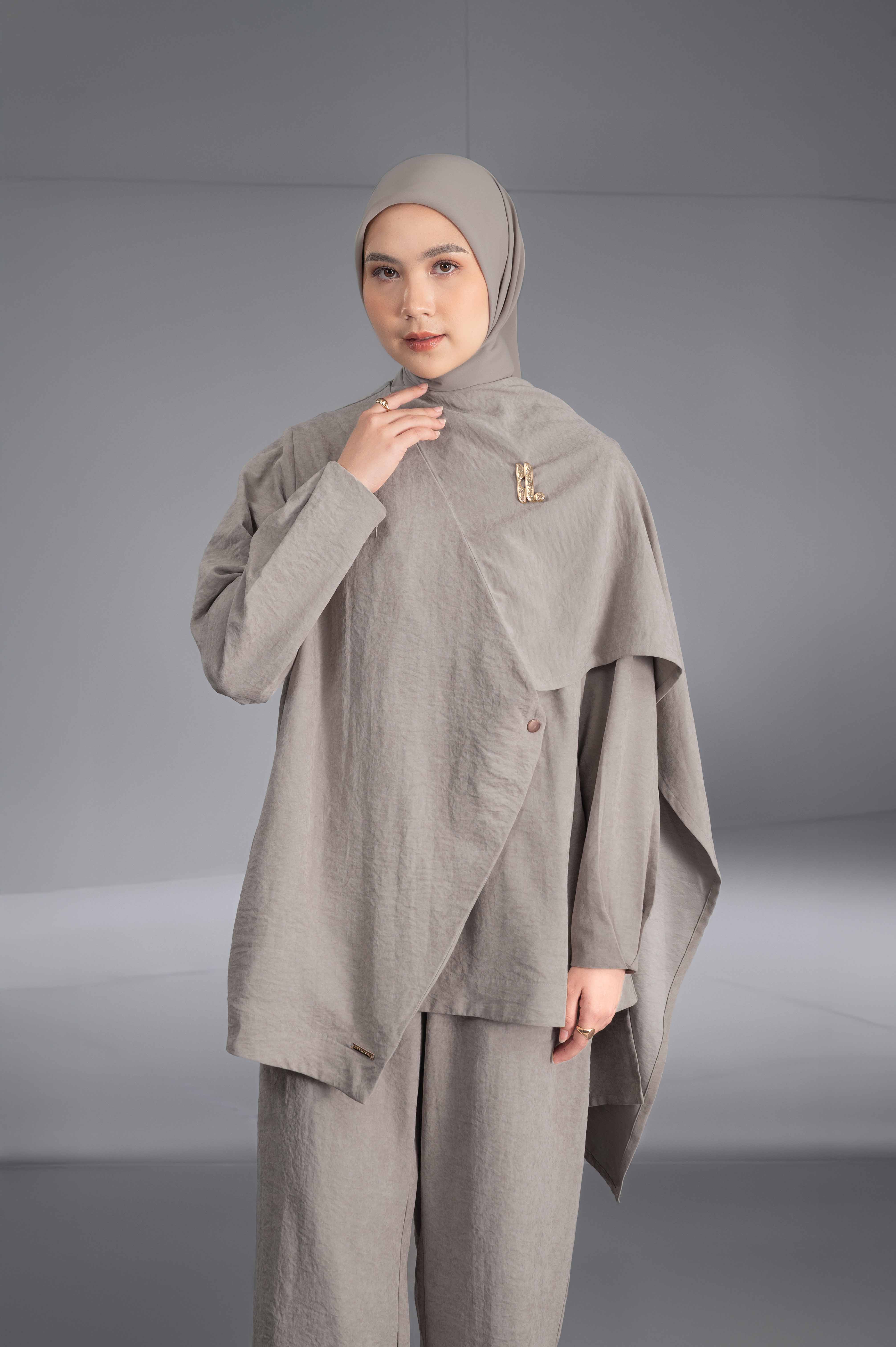 ADELINE TOP KHAKI