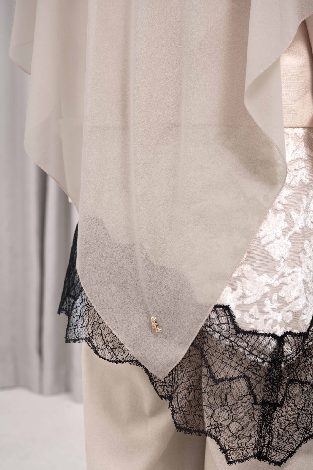 KALILA SQUAREBAN BEIGE