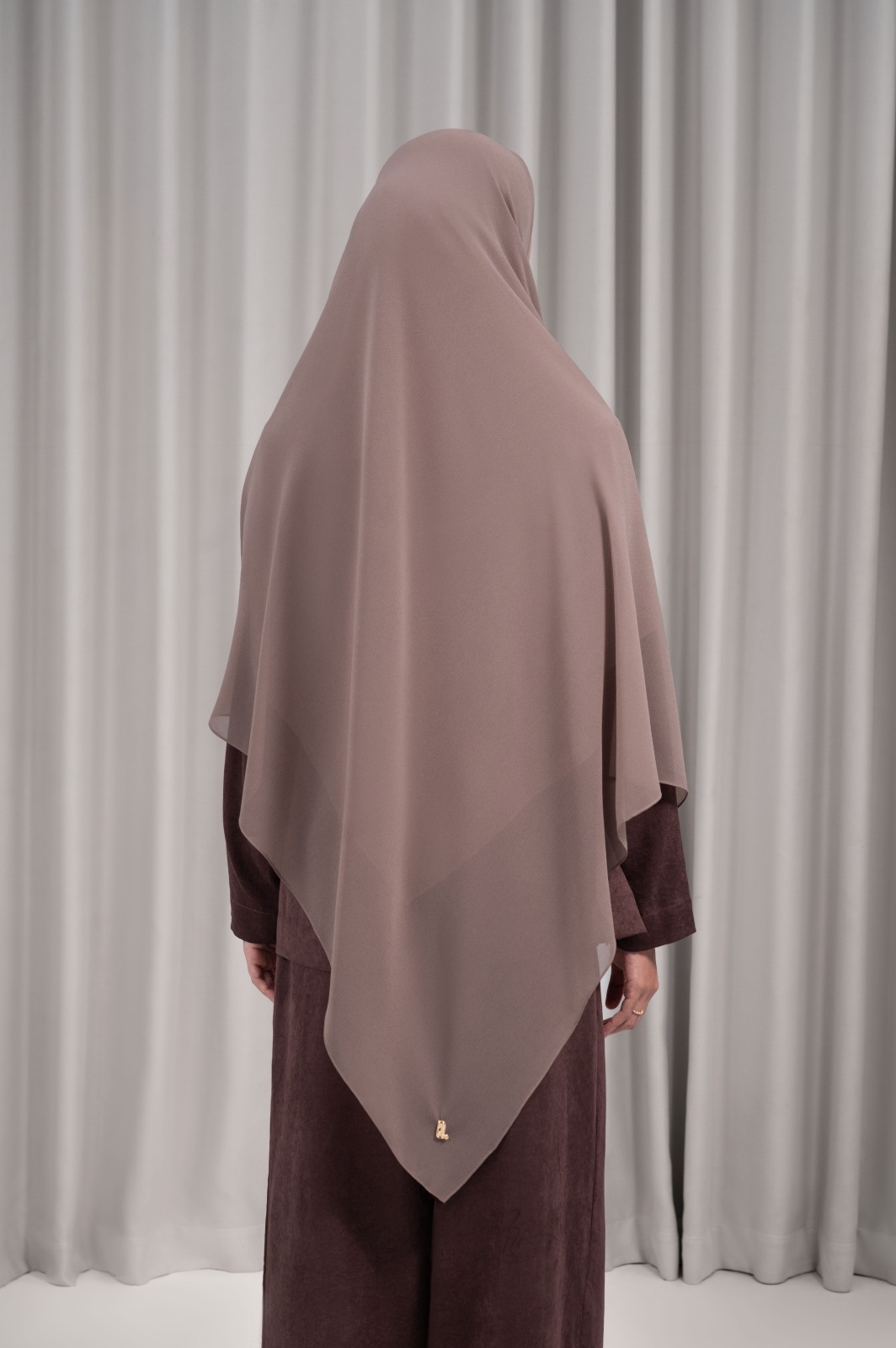 KALILA SQUAREBAN ROSEWOOD