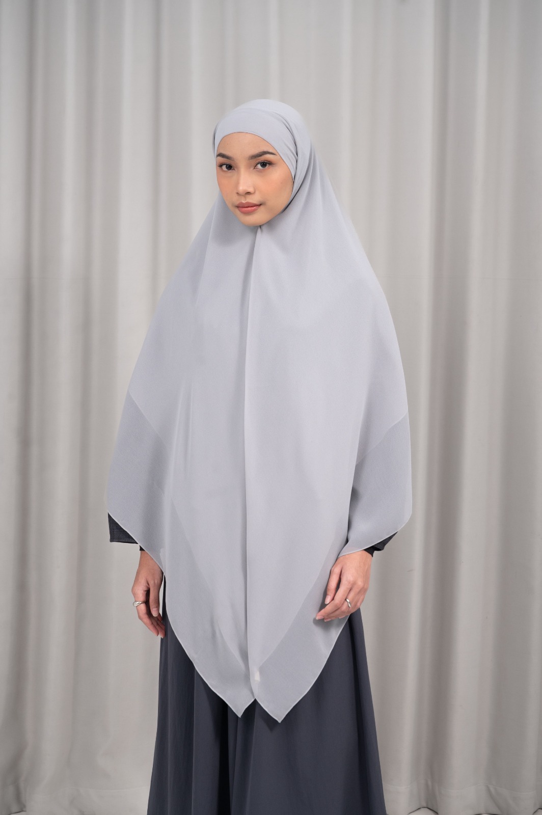 KALILA SQUAREBAN GREY