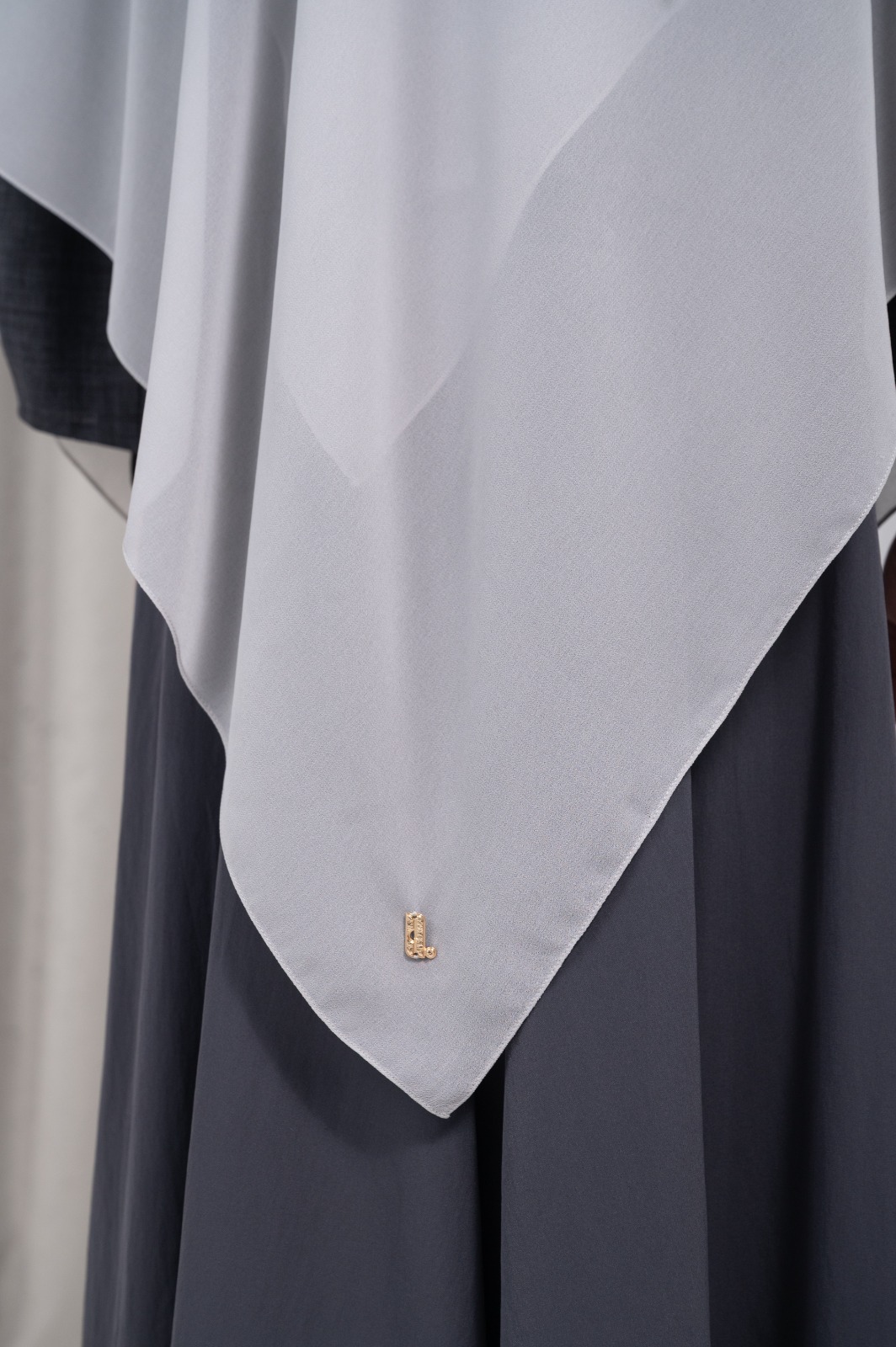 KALILA SQUAREBAN GREY