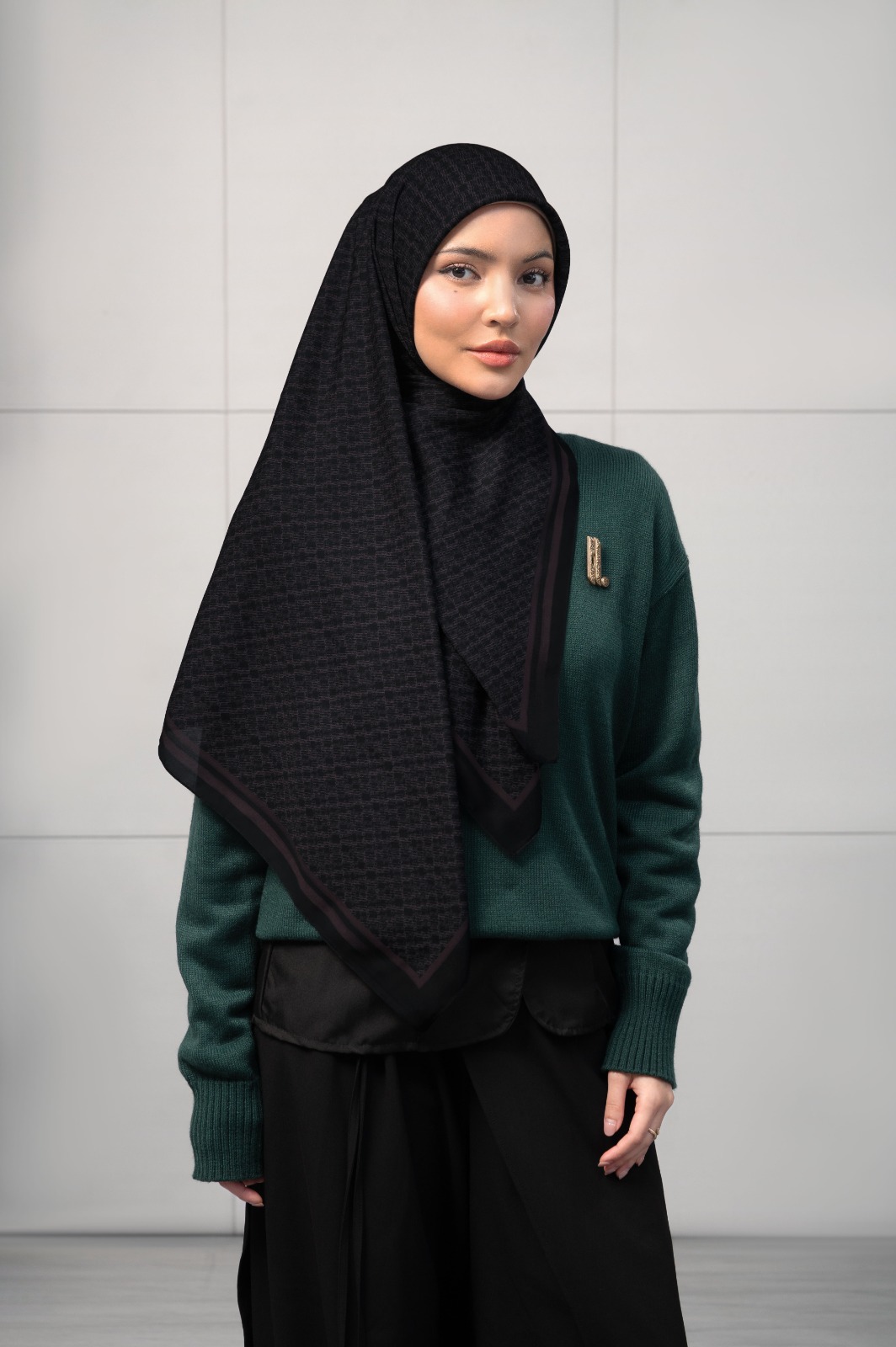 EDGE SCARF NOIR