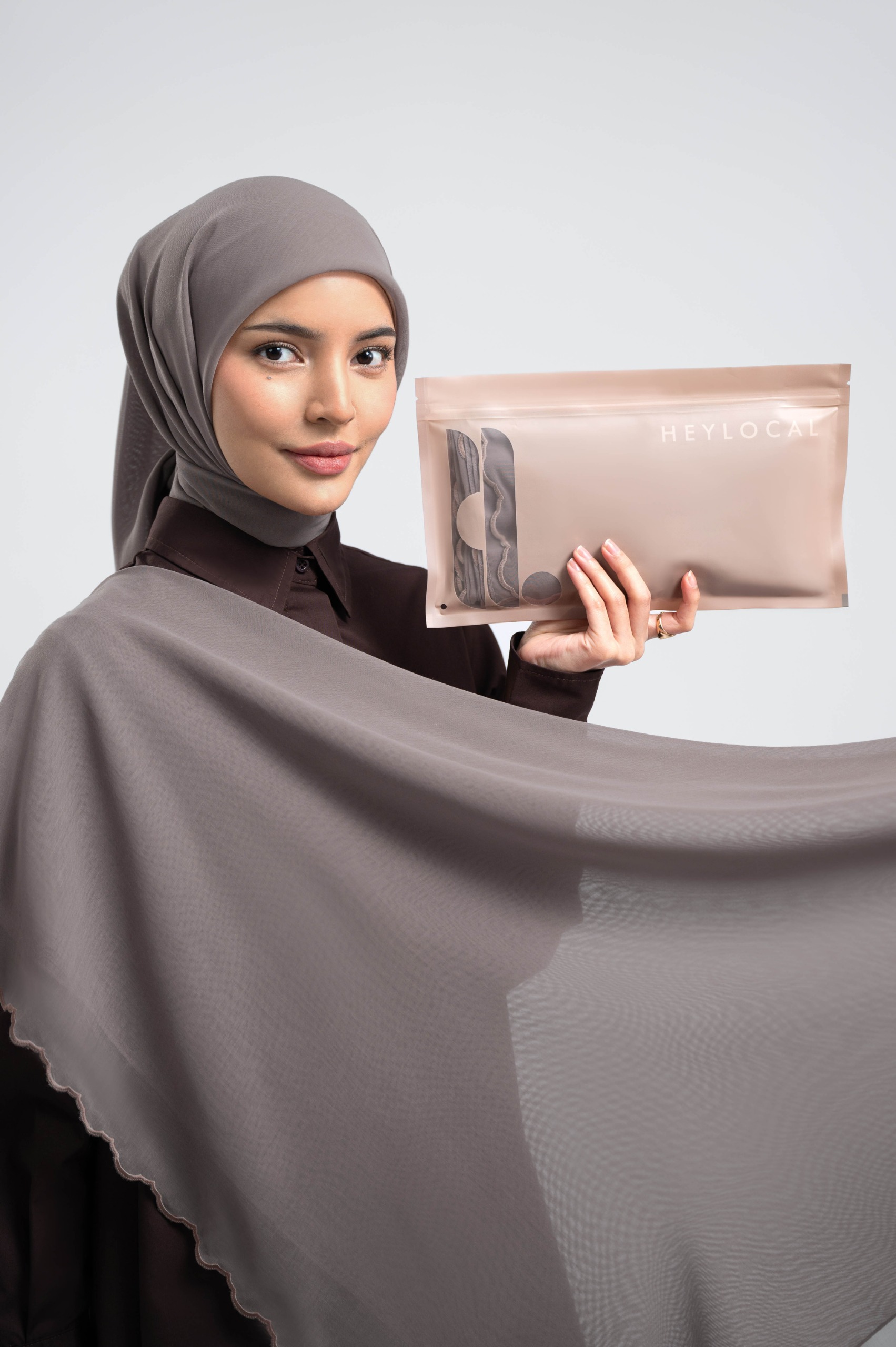 WAVY SCARF TAUPE