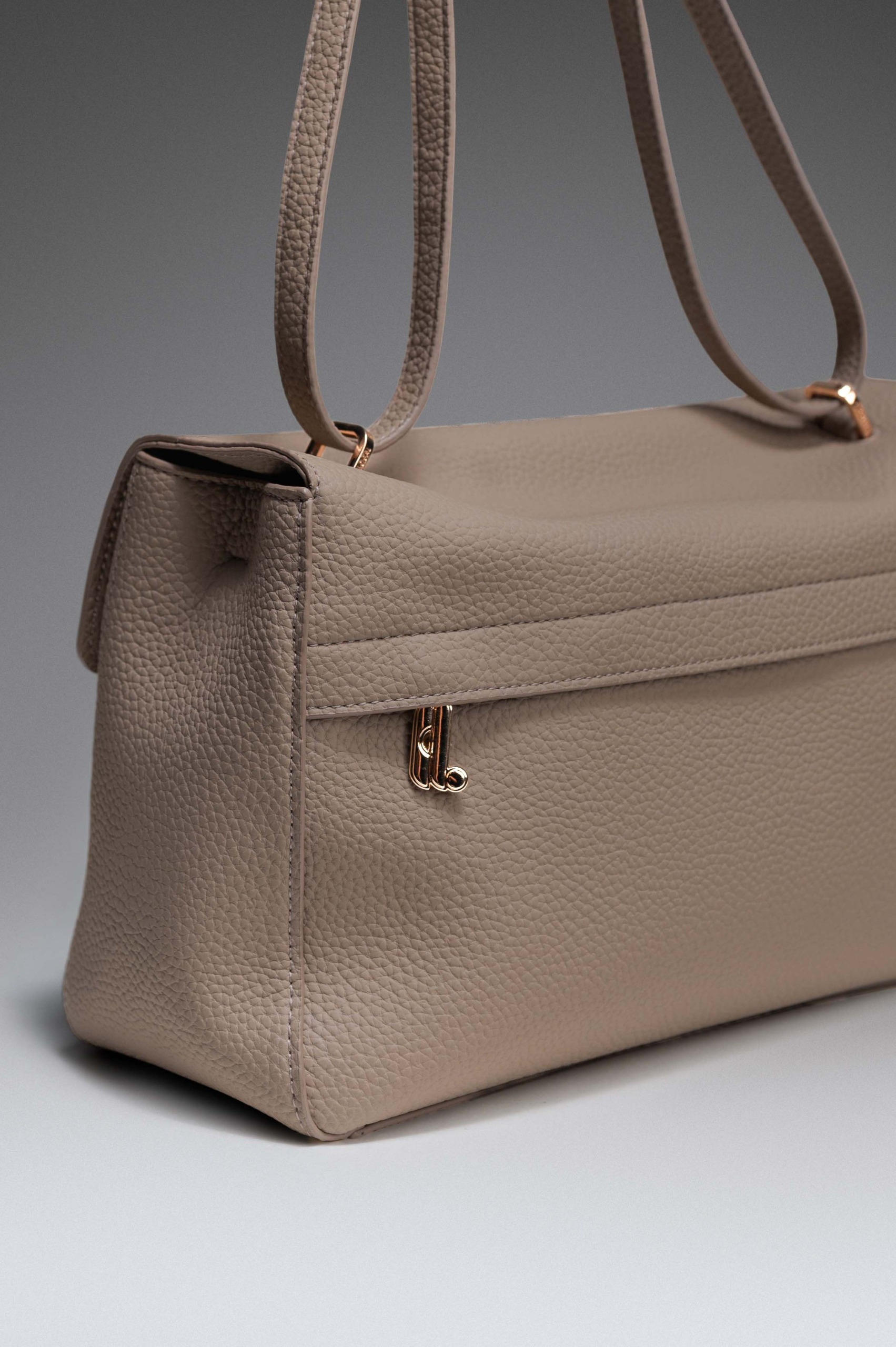 ROVELLE BAG SAND