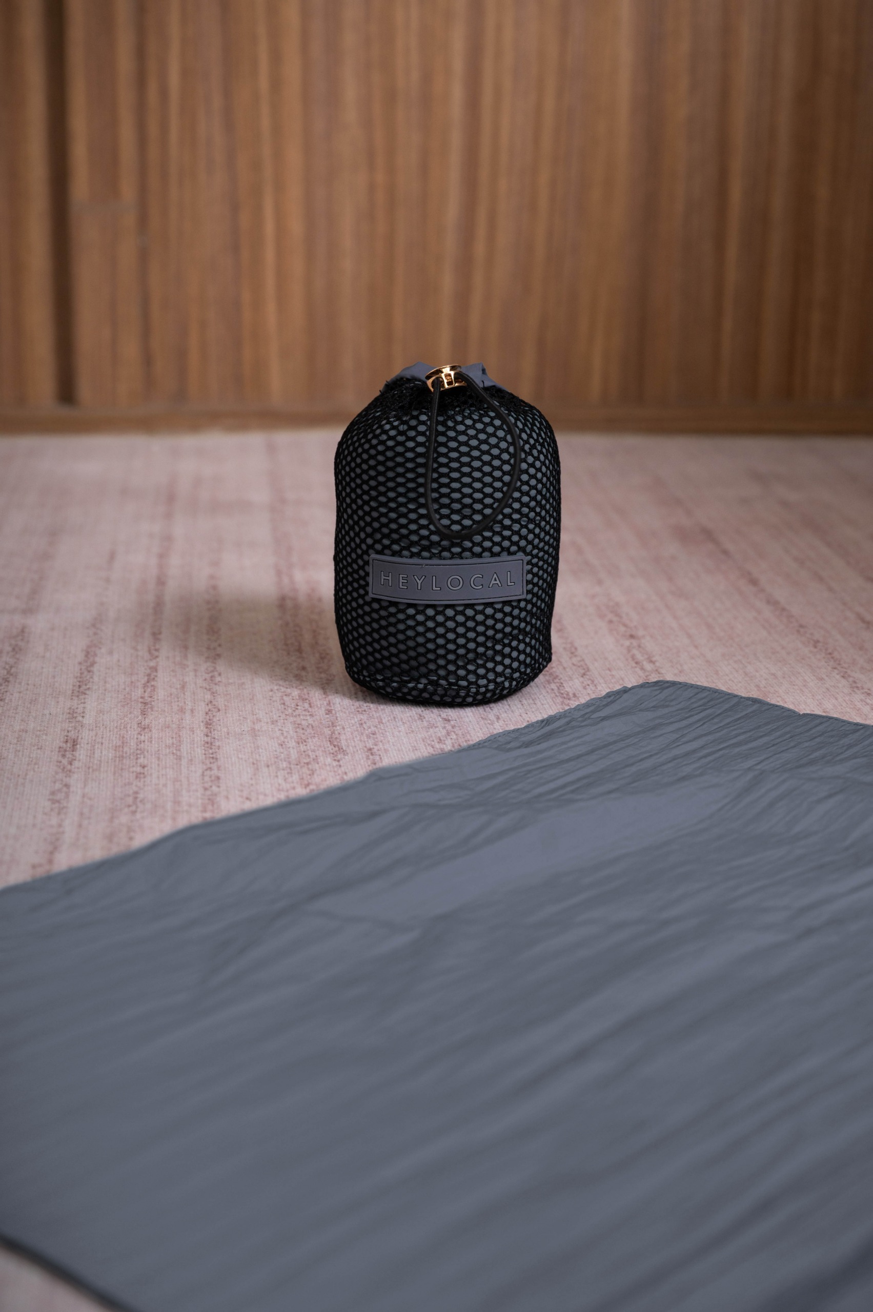 MESH PRAYER SET NOIR SLATE